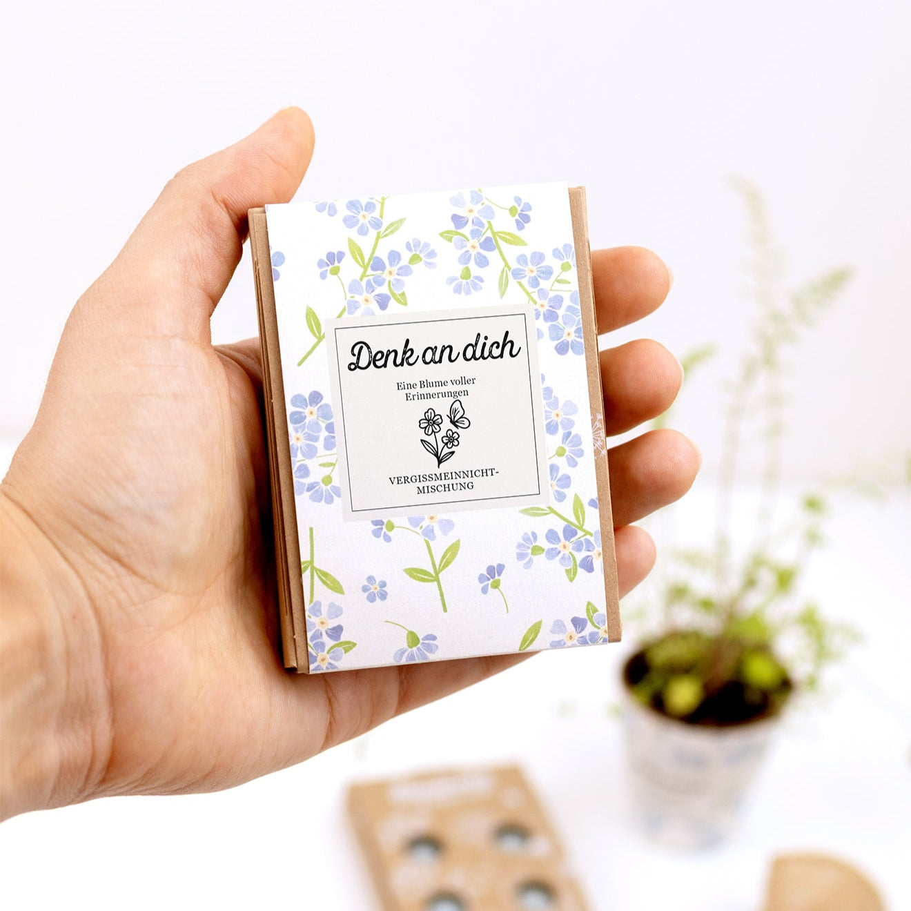 Geschenkbox Mini „Denk an dich“ mit 4 Vergissmeinnicht-Blossombs